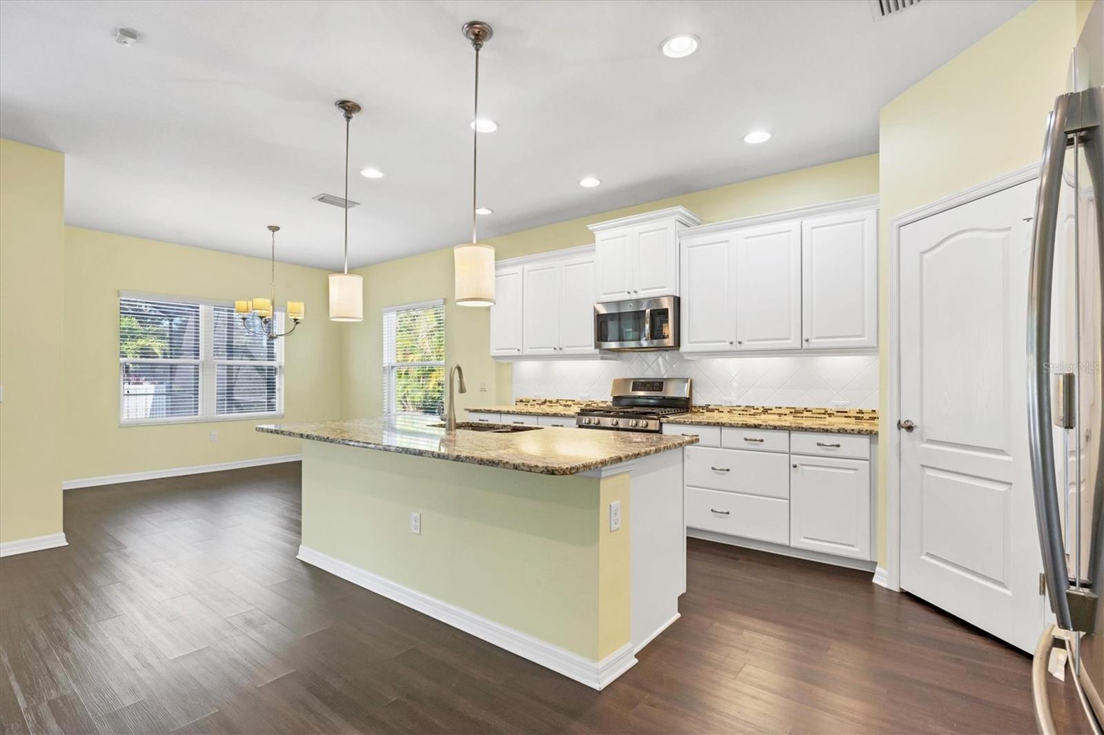 MAGNOLIA POINT - Residential