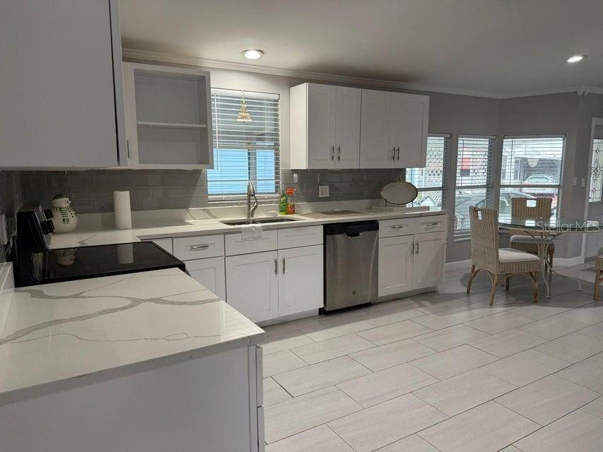 6085 SEASHORE DRIVE N/A