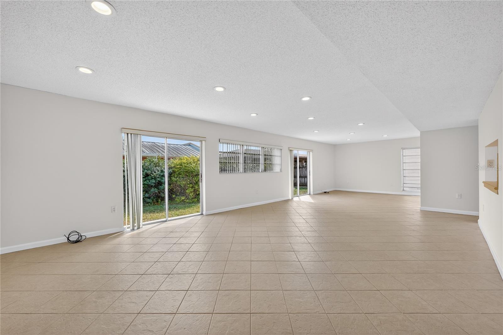 CORAL HIGHLANDS - Residential