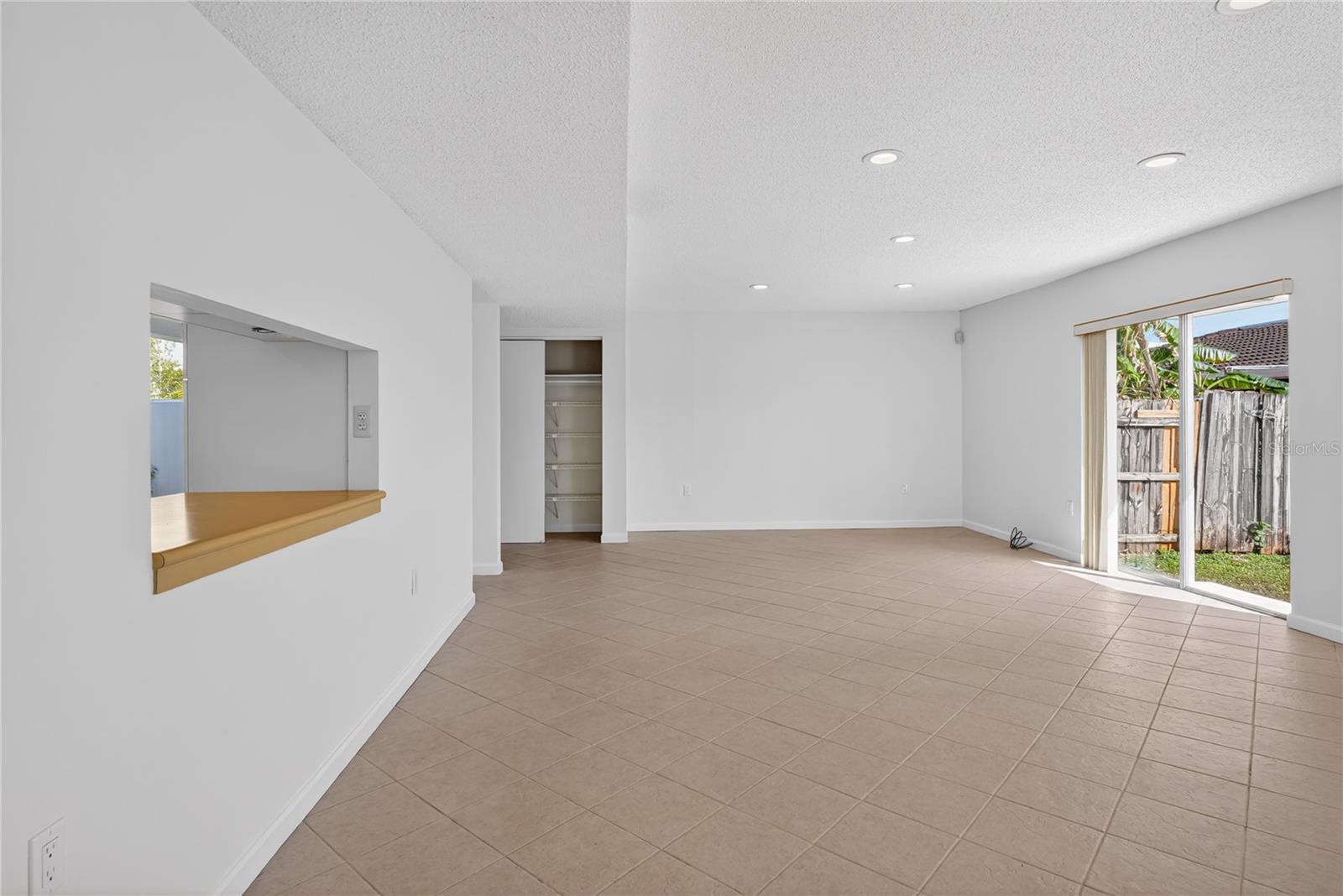 CORAL HIGHLANDS - Residential