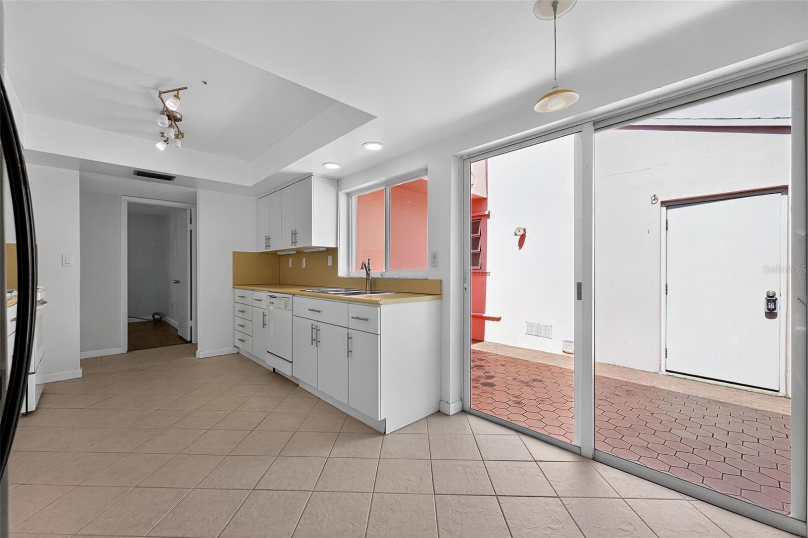 CORAL HIGHLANDS - Residential