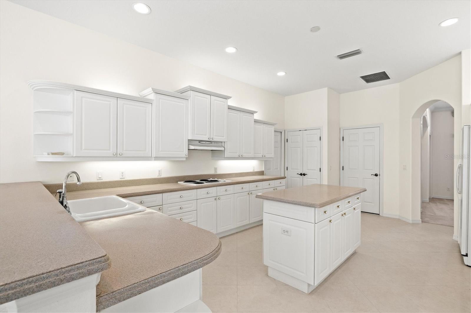 PARKWOOD LAKES PH I & II - Residential