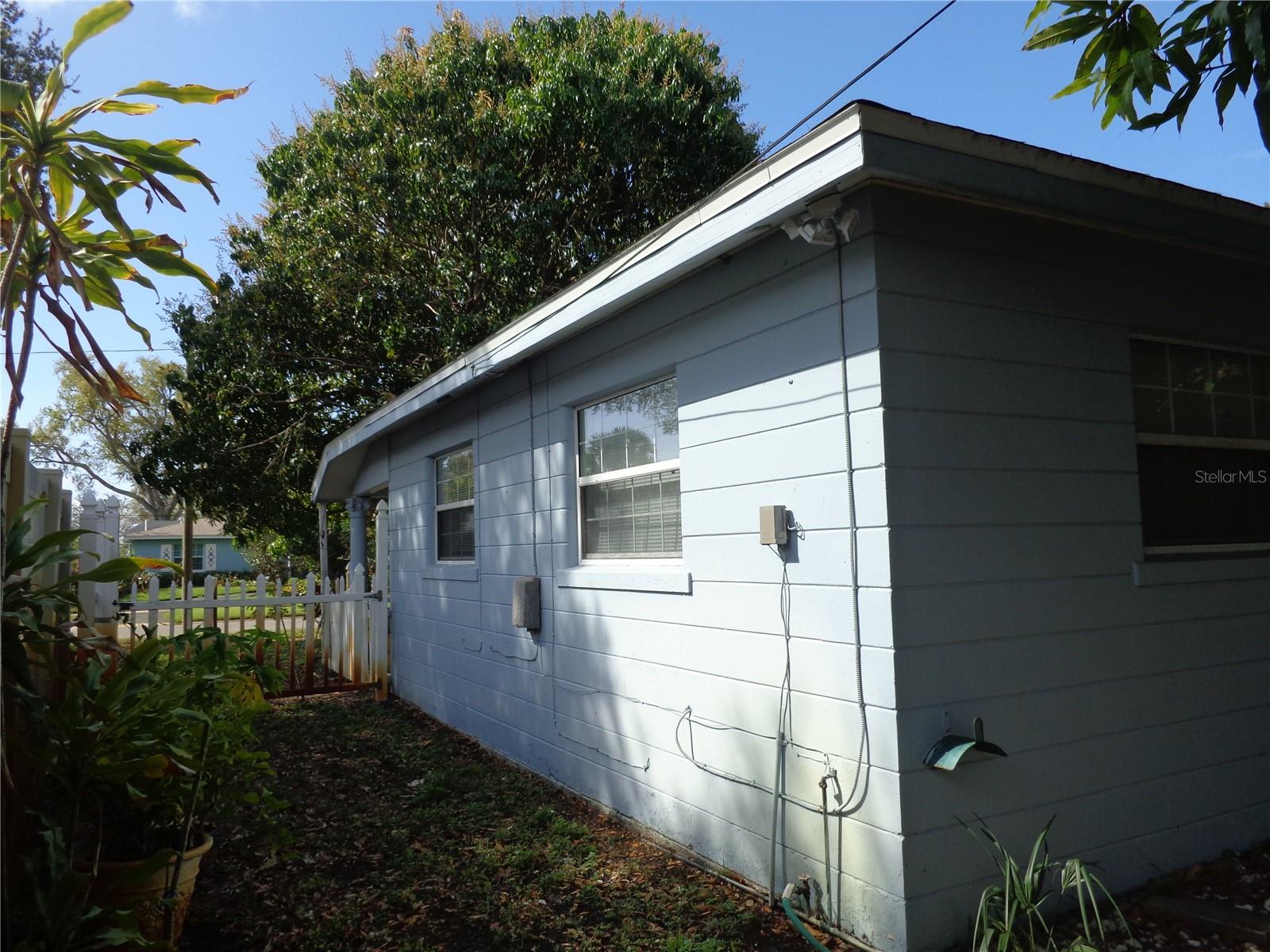 SHERYL MANOR - Residential