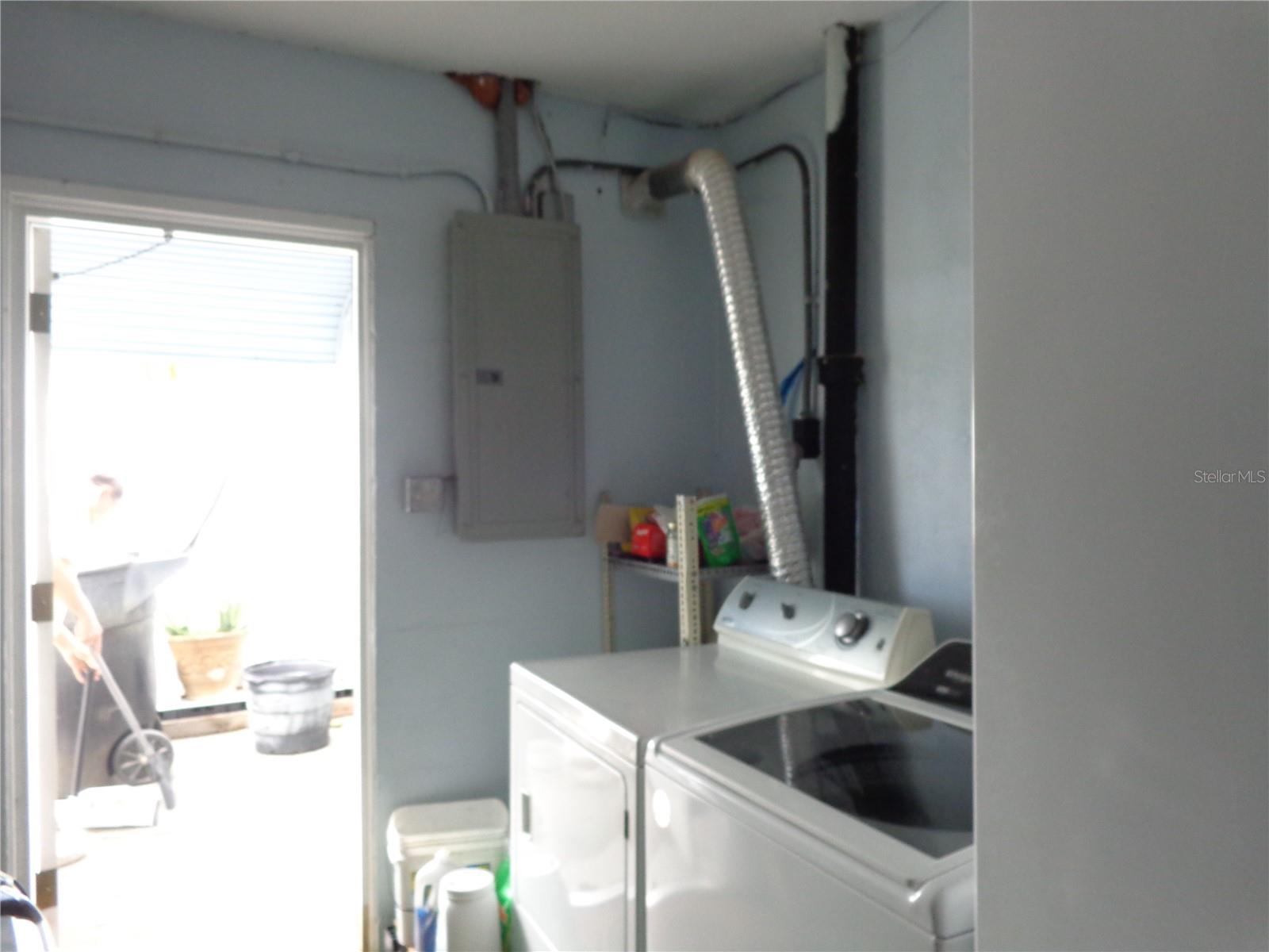 SHERYL MANOR - Residential