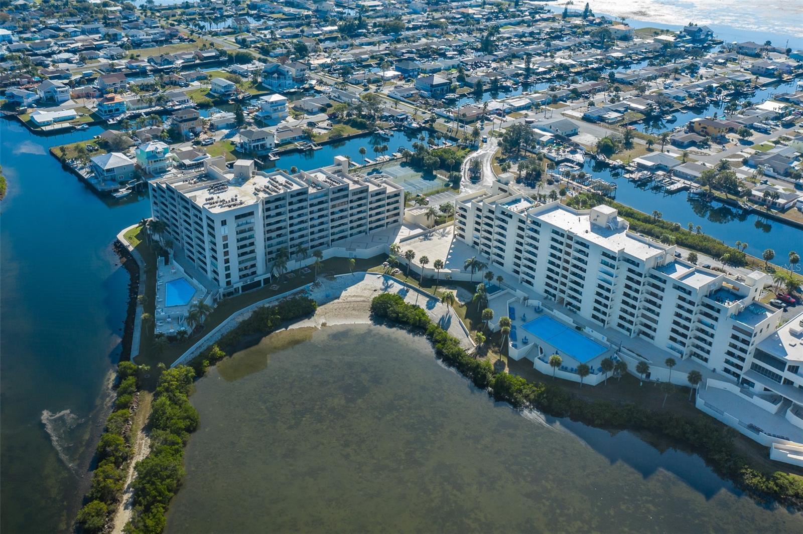 GULF ISLAND BEACH TENNIS - Residential