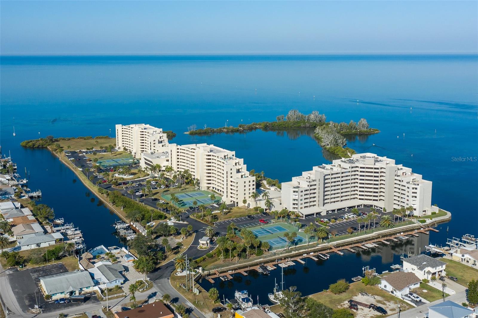 GULF ISLAND BEACH TENNIS - Residential
