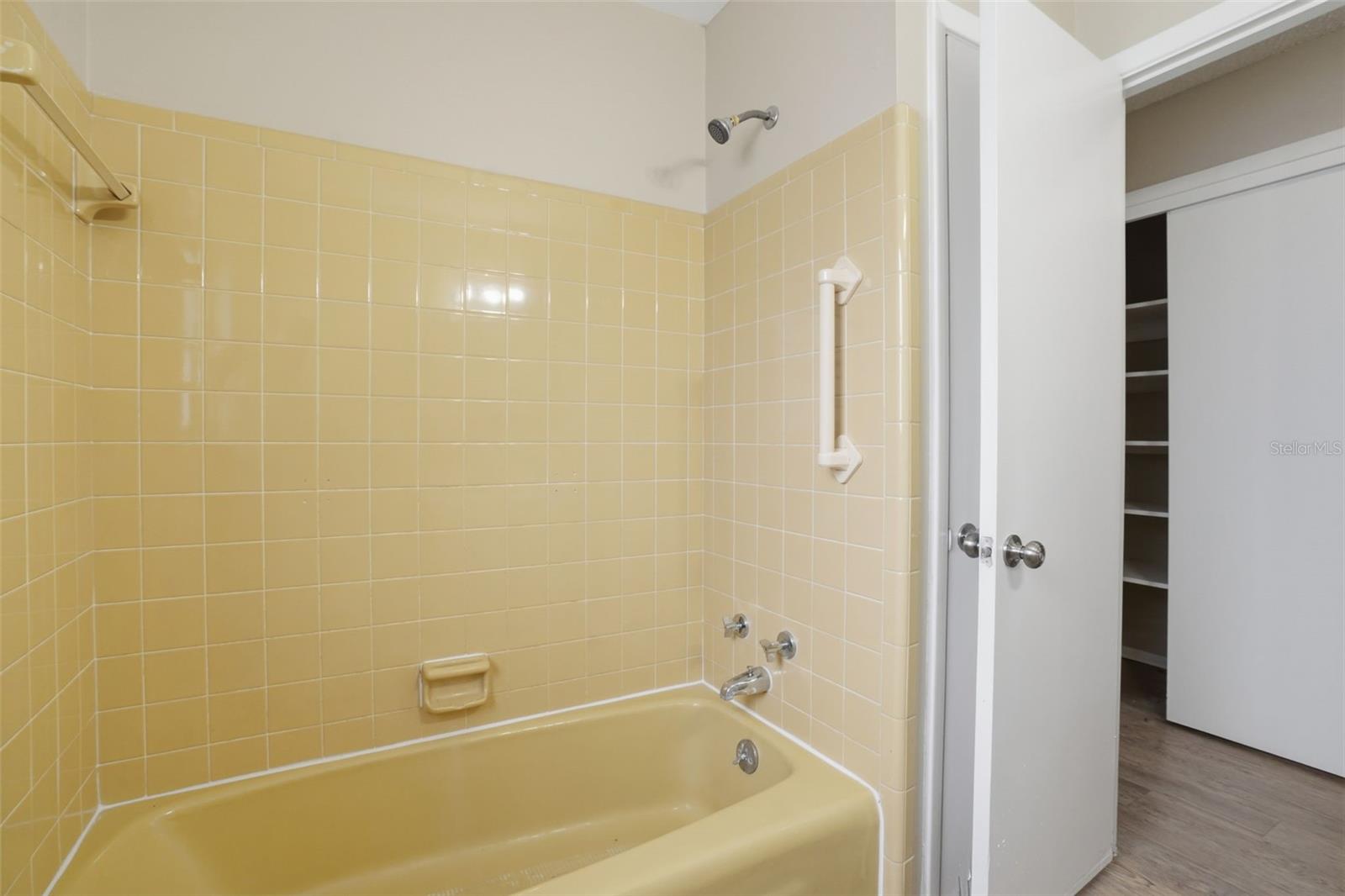 CASA DEL SOL FOURTH UNIT - Residential