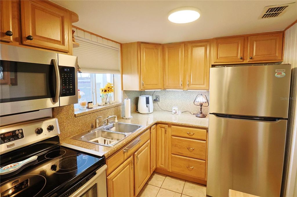 Photo of 1850 Sunny Drive #F4, Bradenton, FL 34207 (MLS # A4675624)