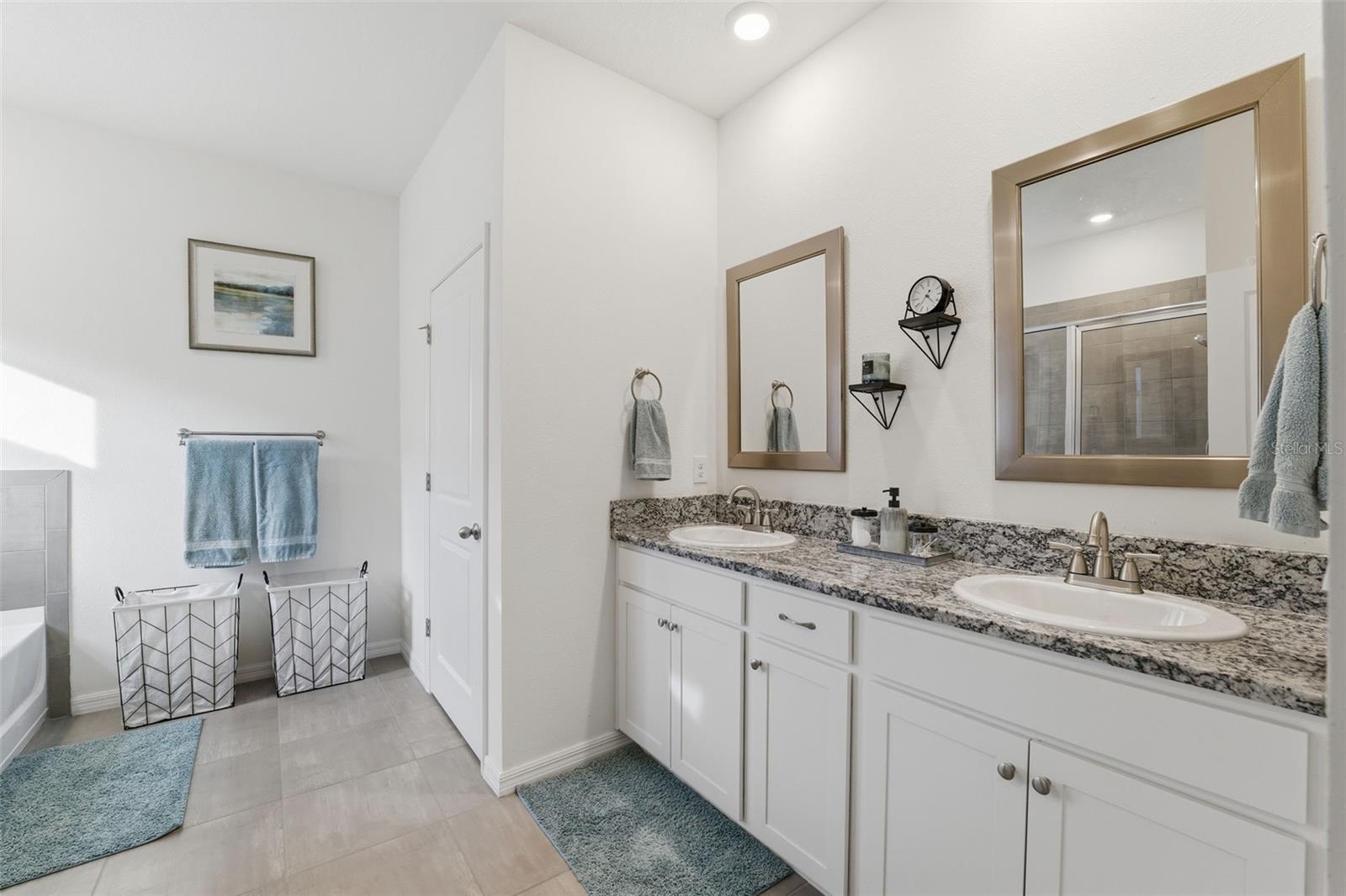 BARRINGTON/STERLING HILL UN 2 - Residential