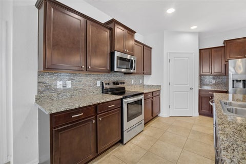 Tiny photo for 5198 NE 19th Place, Ocala, FL 34470 (MLS # OM731309)