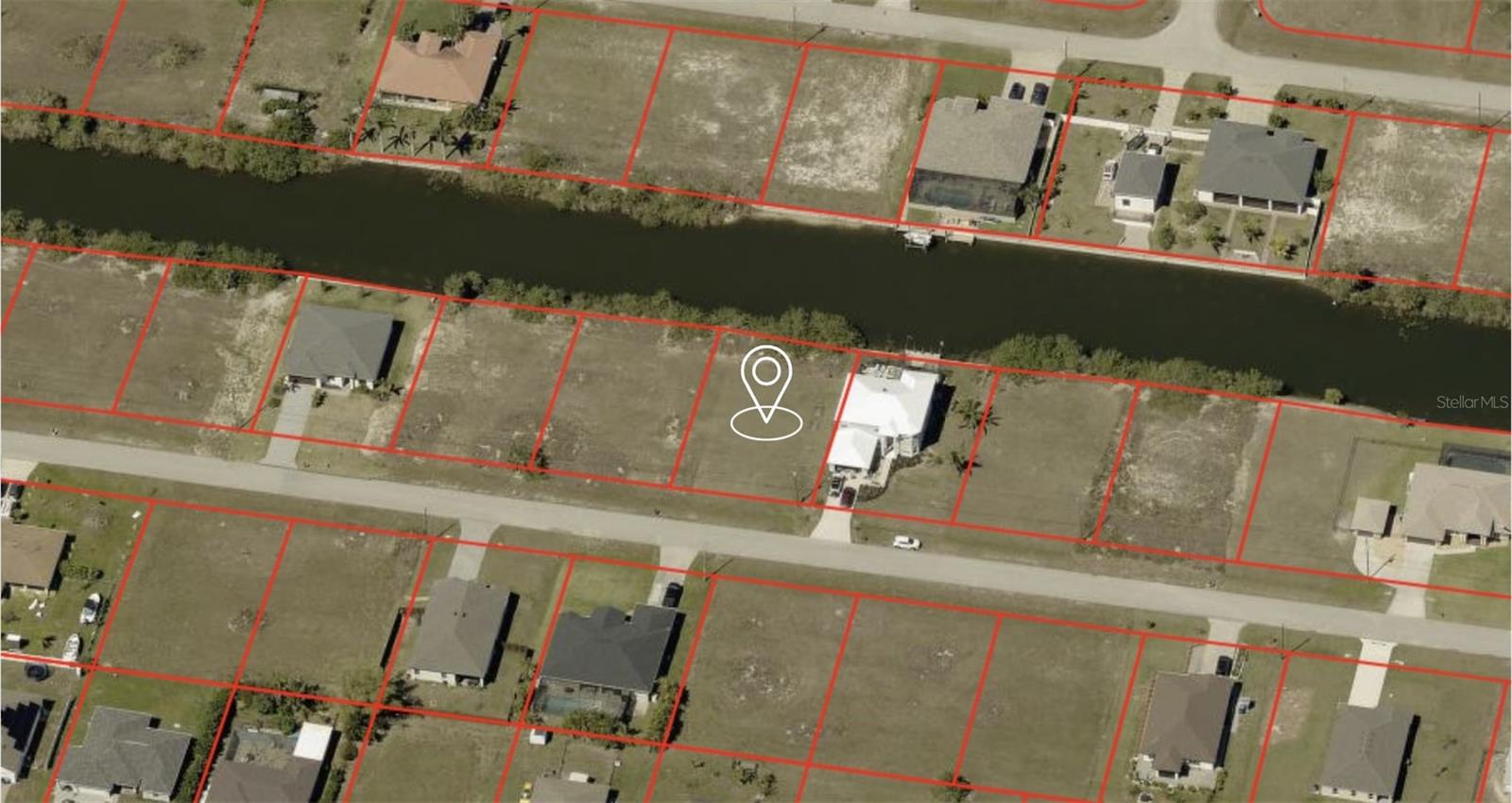 CAPE CORAL - Land