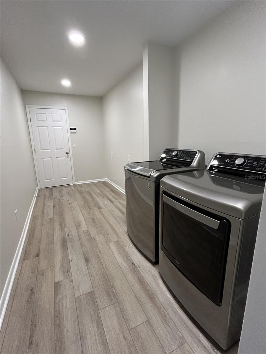 VILLAGE XX UNIT 1 OF CARROLLWO - Residential Lease