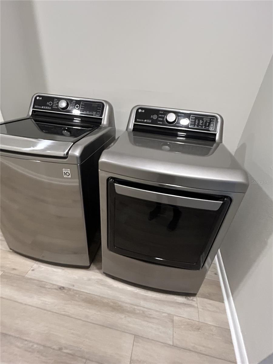 VILLAGE XX UNIT 1 OF CARROLLWO - Residential Lease