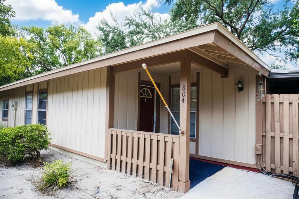 Photo of 804 Antler Court, Brandon, FL 33511 (MLS # TB8428530)