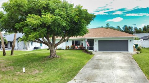 A home in PORT CHARLOTTE