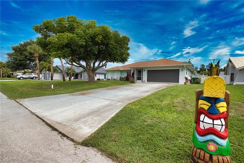 A home in PORT CHARLOTTE