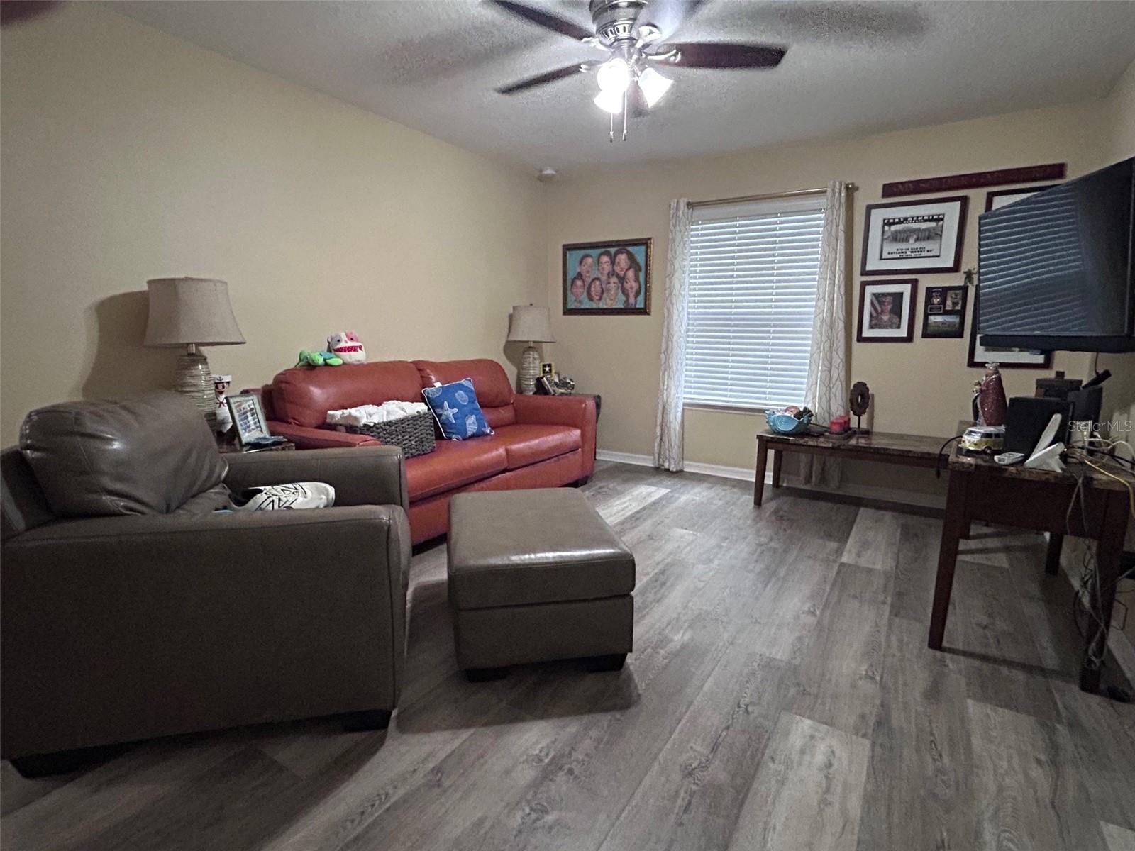 STONEWOOD RESERVE - Residential Lease