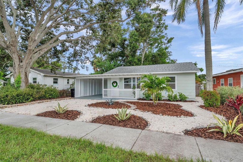 Photo of 1113 55th Street S, Gulfport, FL 33707 (MLS # TB8409680)