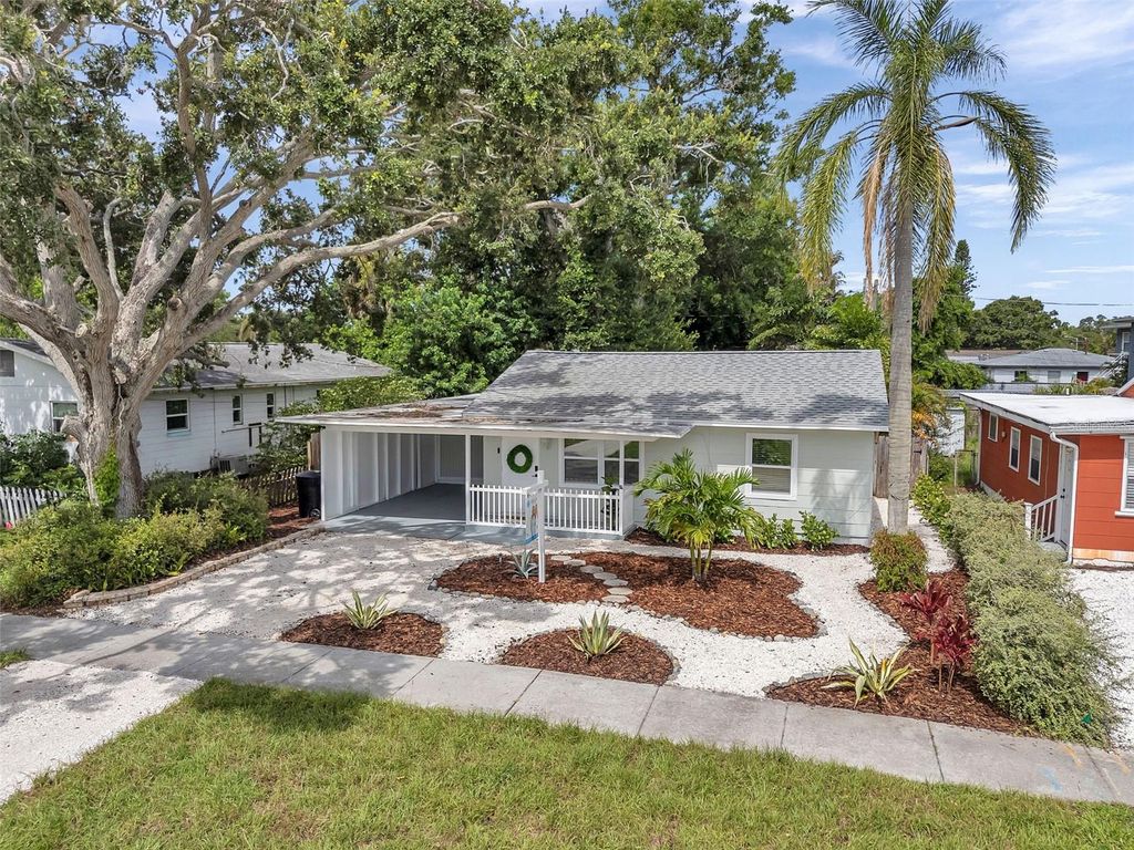 Photo of 1113 55th Street S, Gulfport, FL 33707 (MLS # TB8409680)