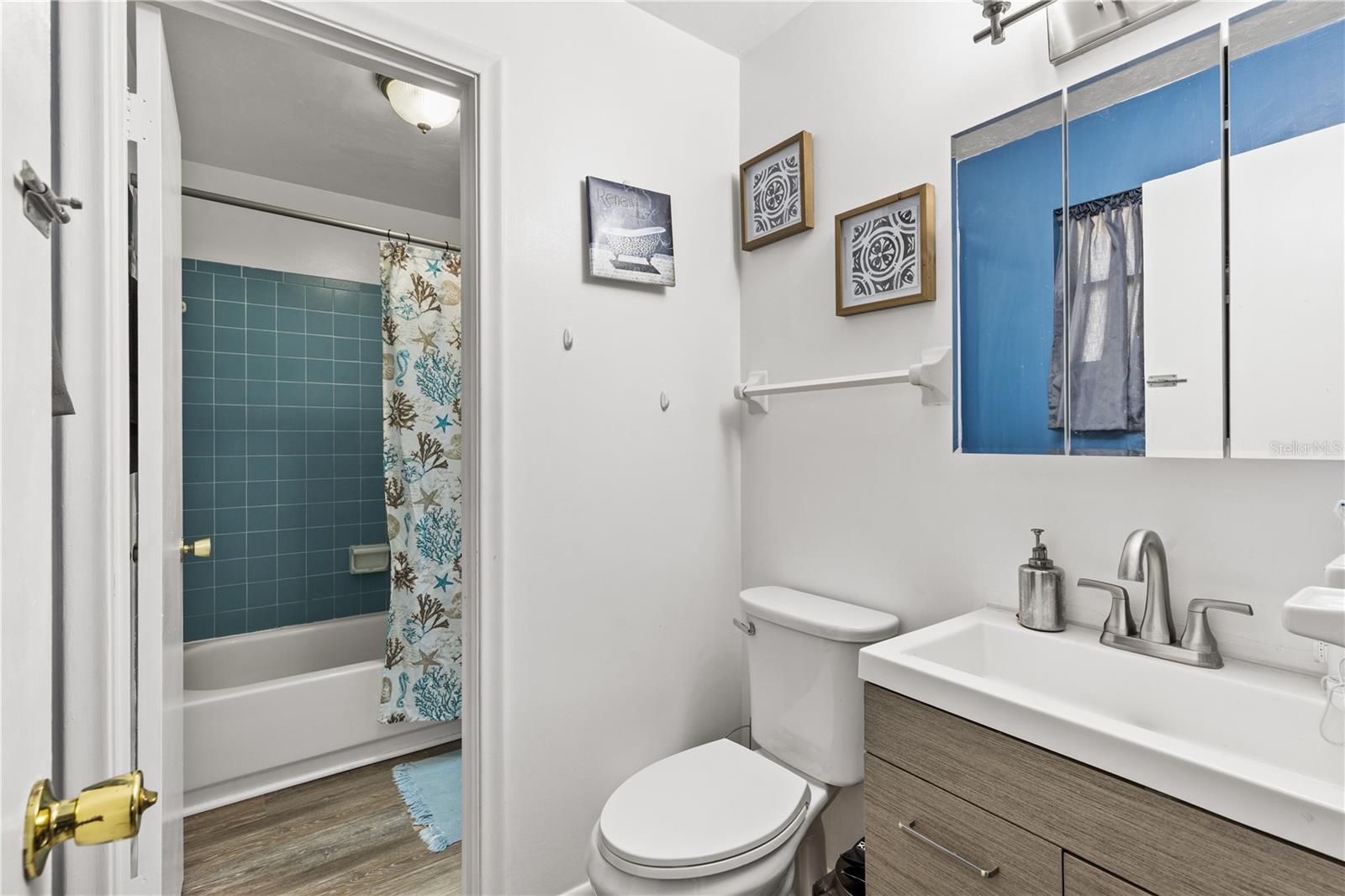 LAKEVIEW ESTATES - Residential