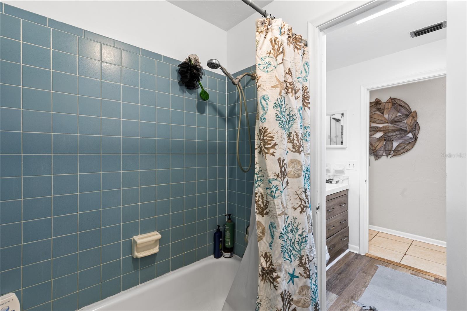 LAKEVIEW ESTATES - Residential