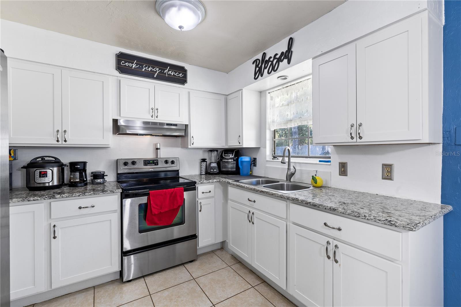 3050 SE 24TH PL