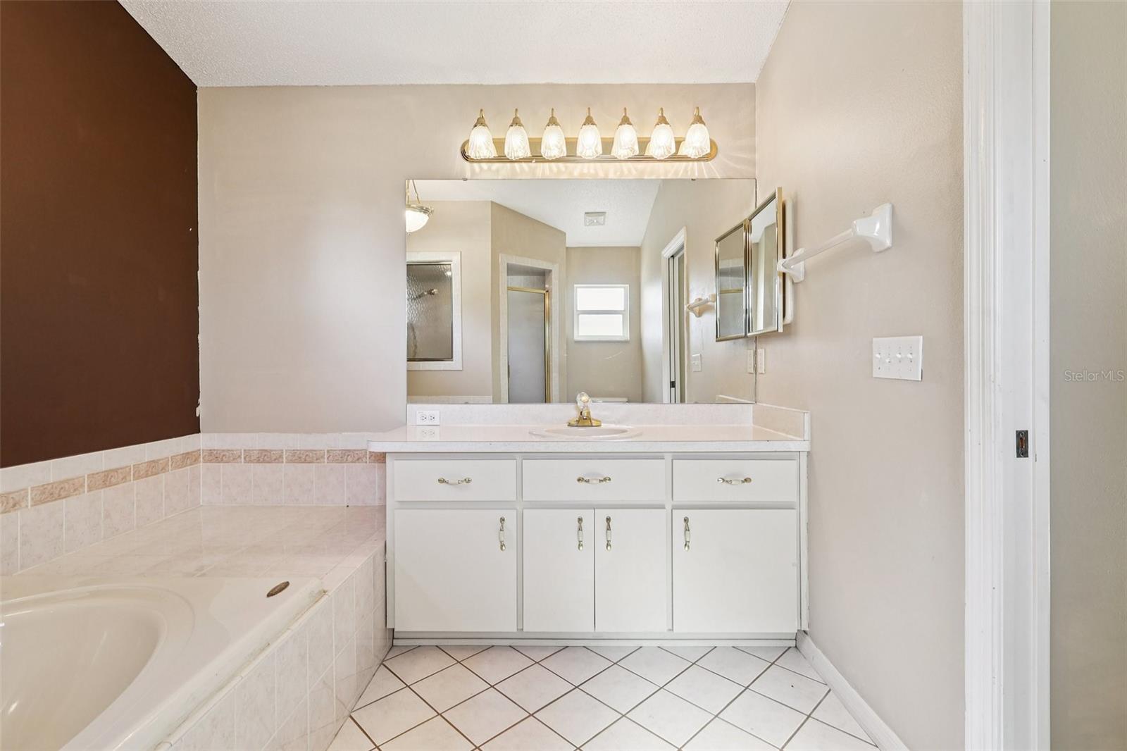 BRUSHS 03 - Residential