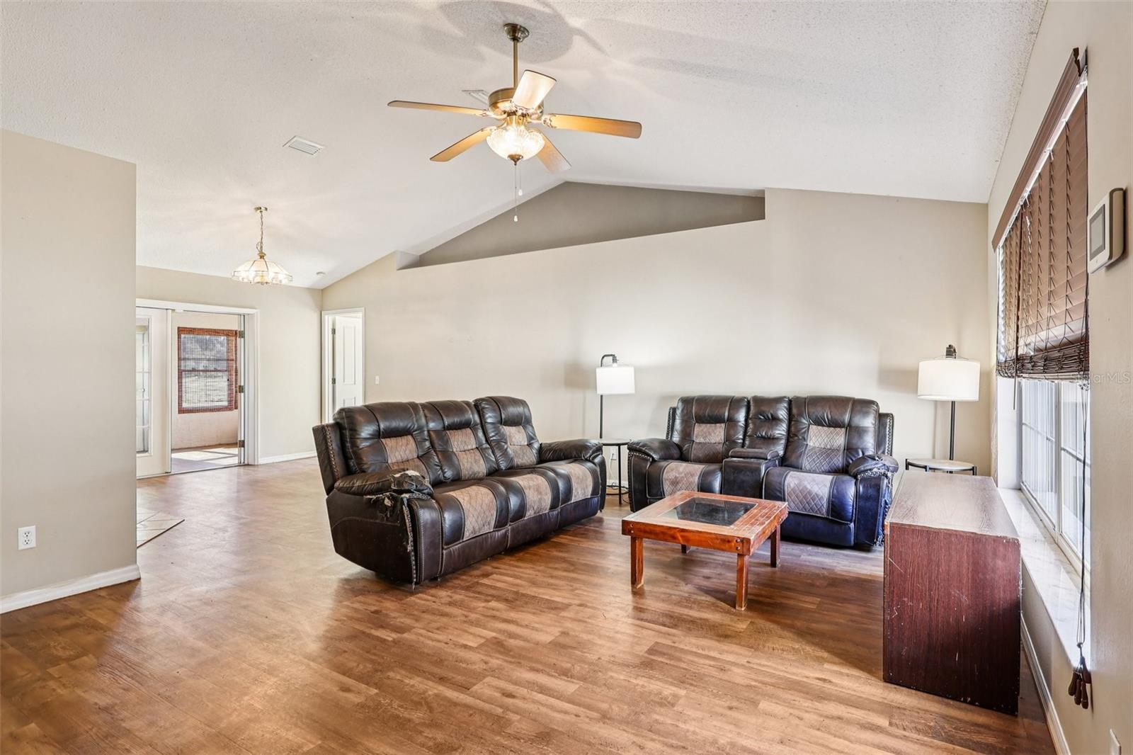 BRUSHS 03 - Residential