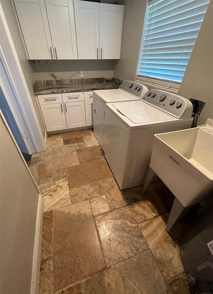 SKYLINE ACRES - Residential