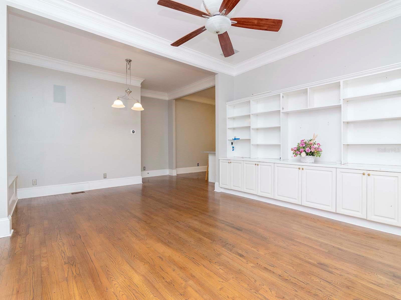 HYDE PARK WEST - Residential