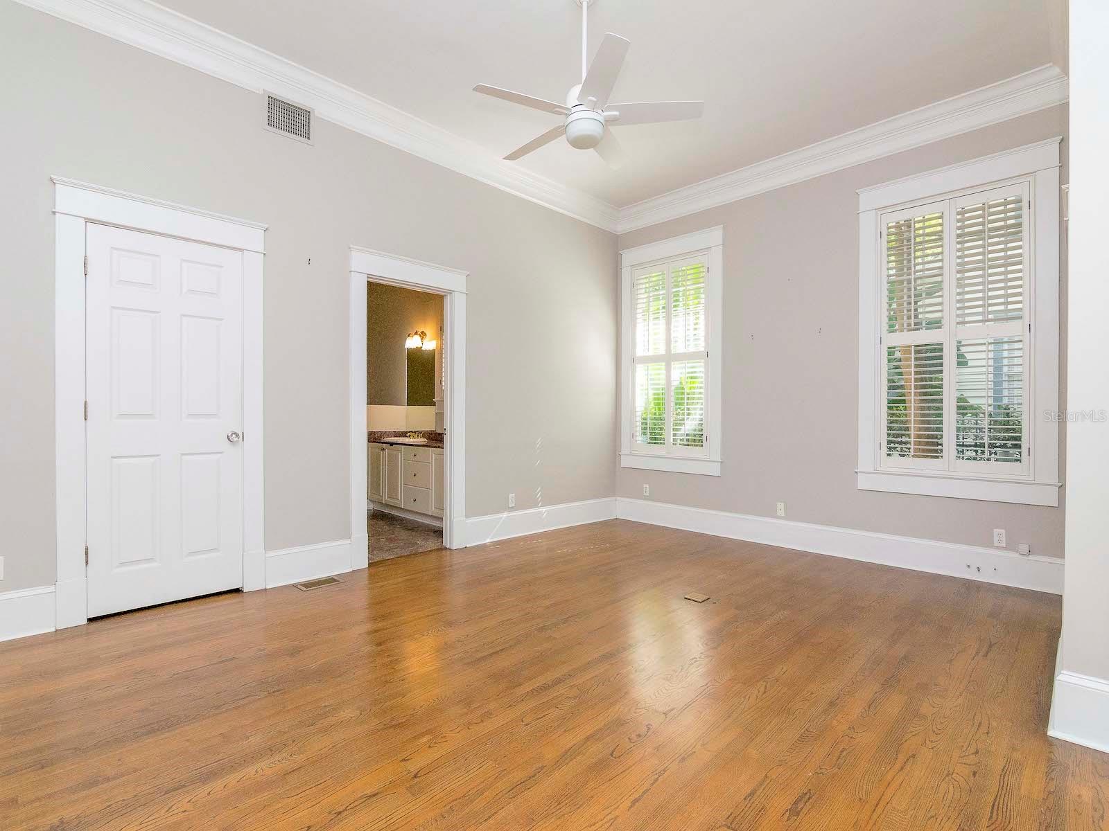 HYDE PARK WEST - Residential