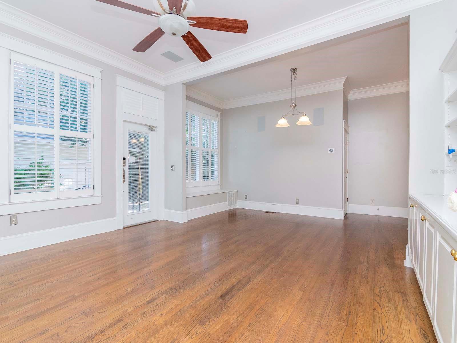 HYDE PARK WEST - Residential