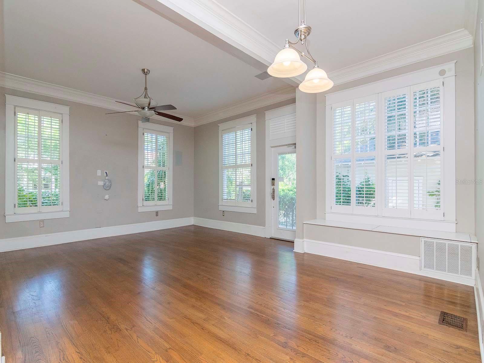 HYDE PARK WEST - Residential