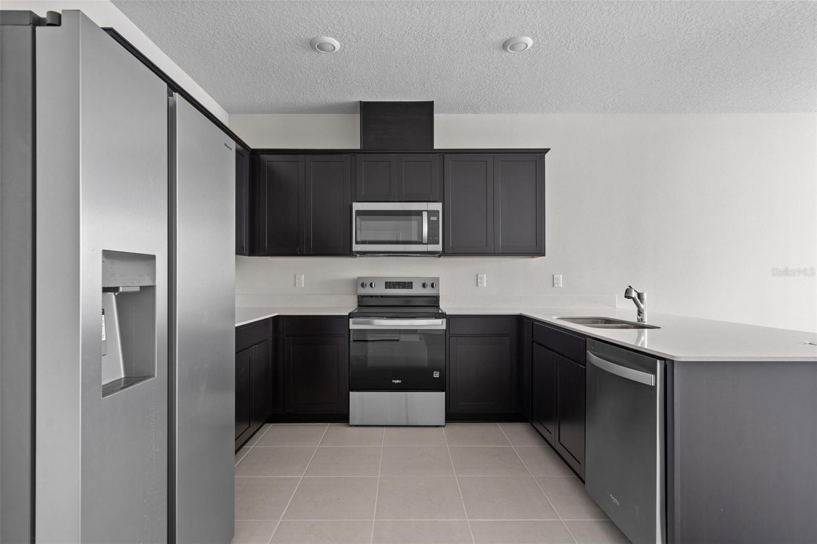 PARKSIDE TRAILS - Residential Lease