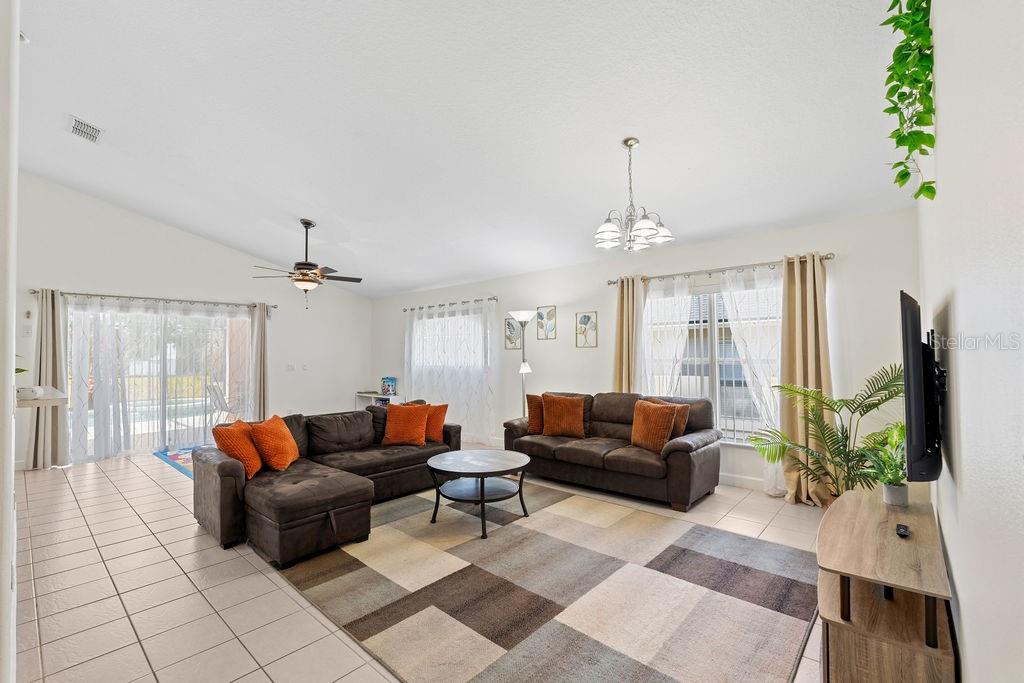 WEST STONEBRIDGE - Residential