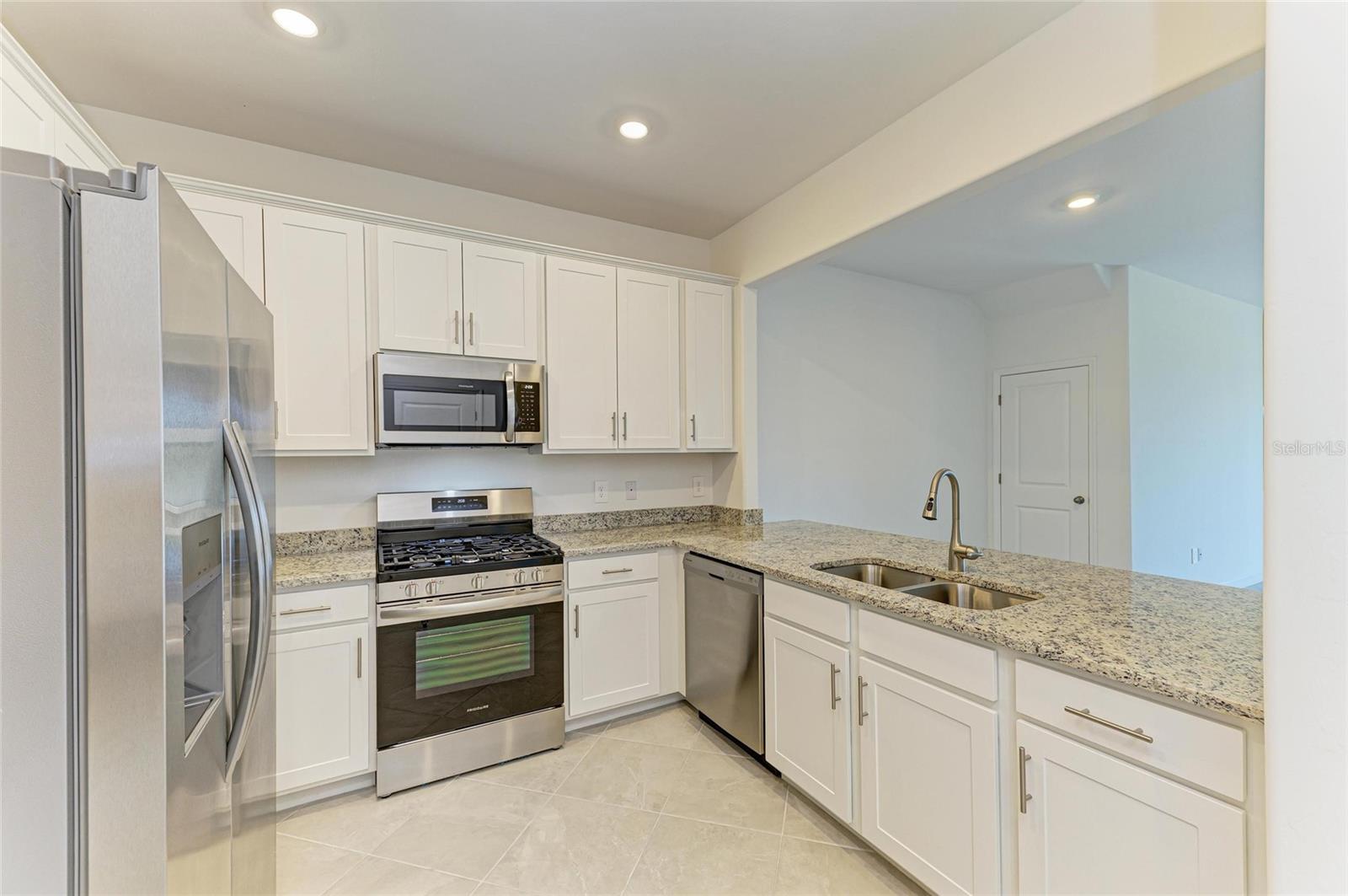 LORRAINE LAKES PH IIA - Residential Lease