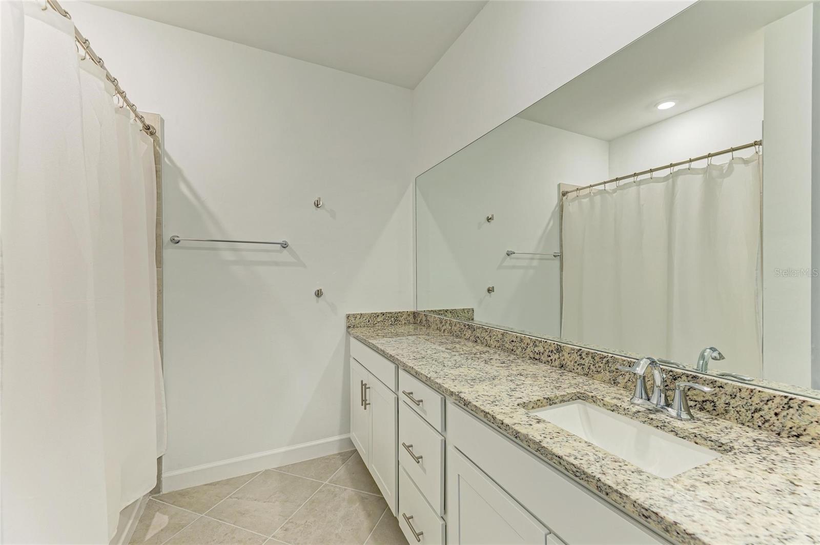LORRAINE LAKES PH IIA - Residential Lease