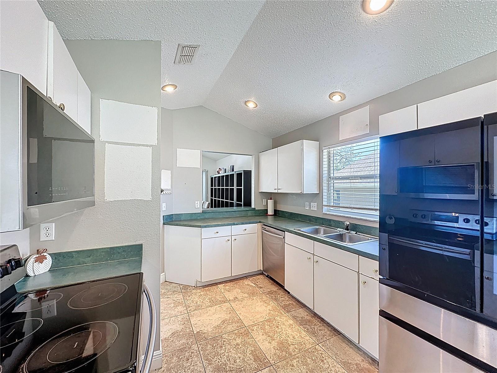 CARIBBEAN COVE/SOUTHERN DUNES - Residential