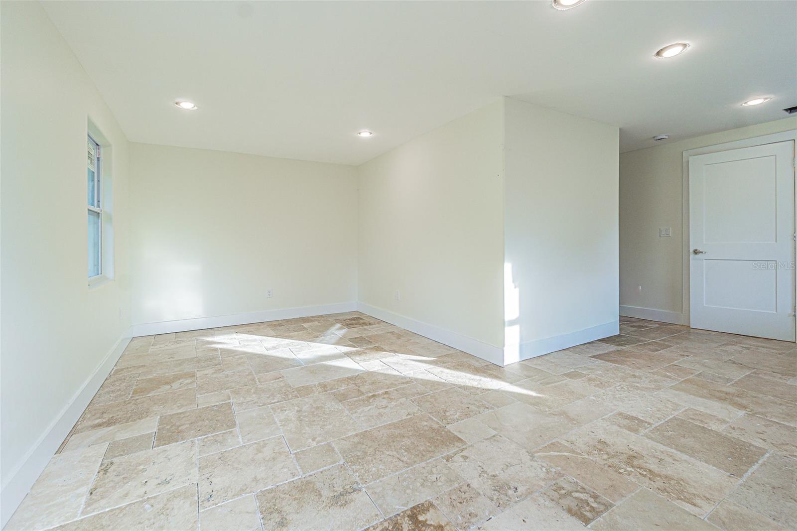 BELLMONT HEIGHTS - Residential