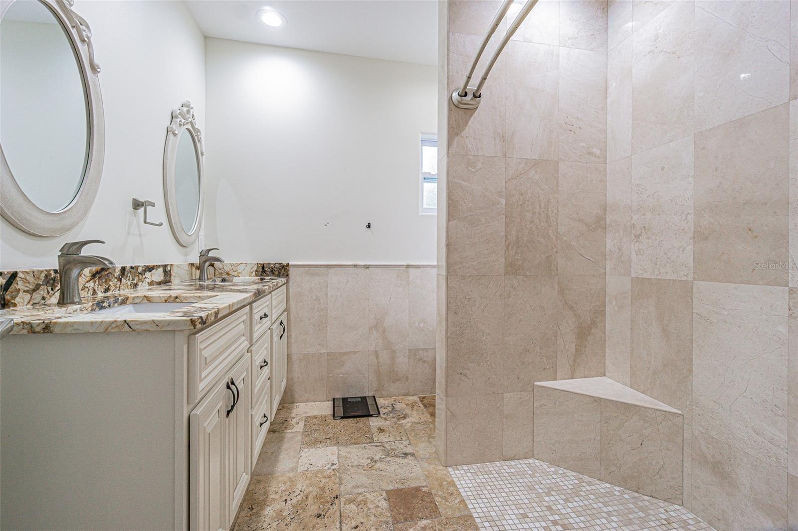 BELLMONT HEIGHTS - Residential