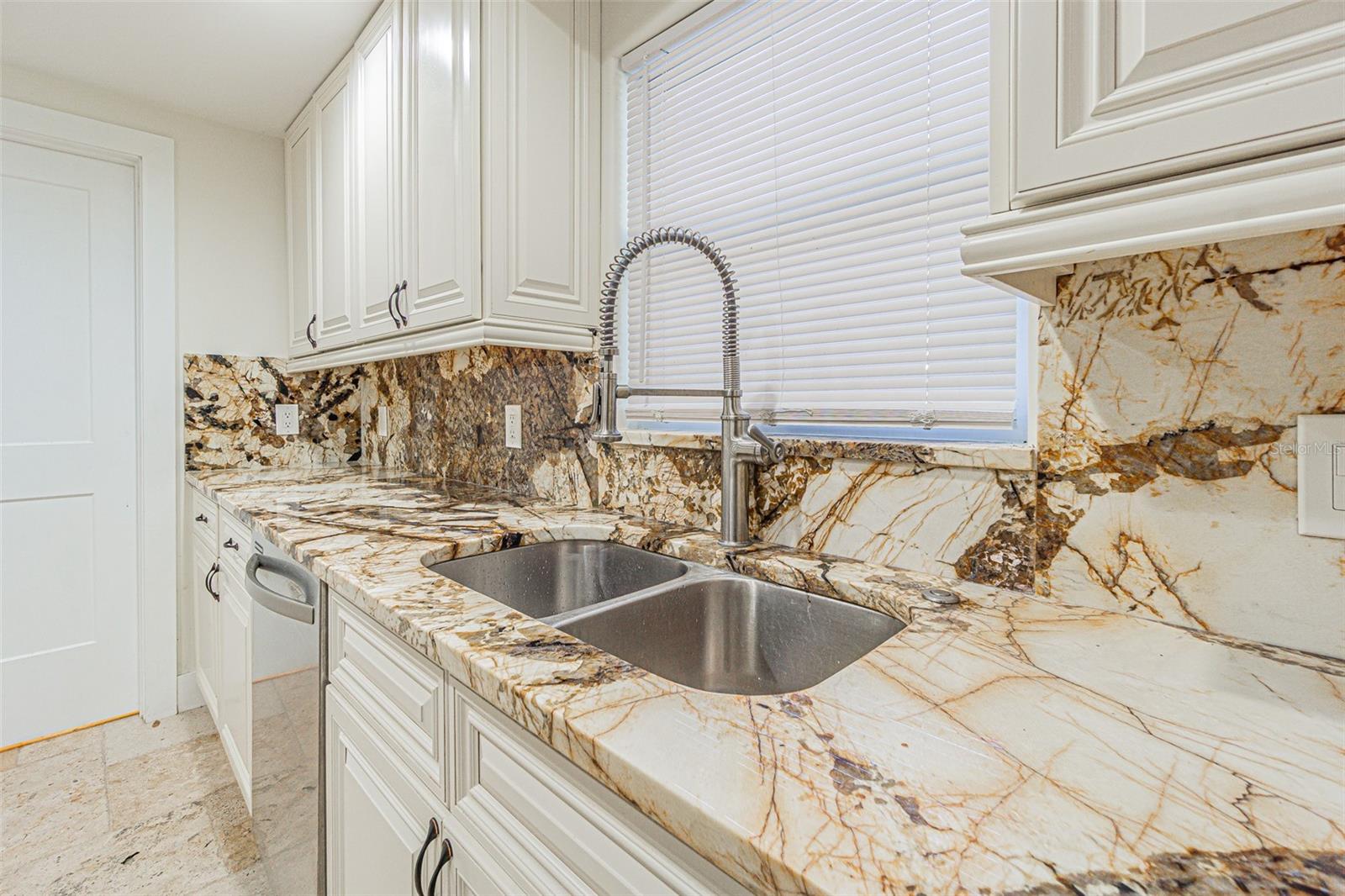 BELLMONT HEIGHTS - Residential