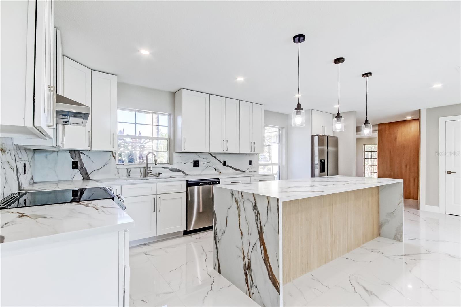 ARVIS CIRCLE - Residential