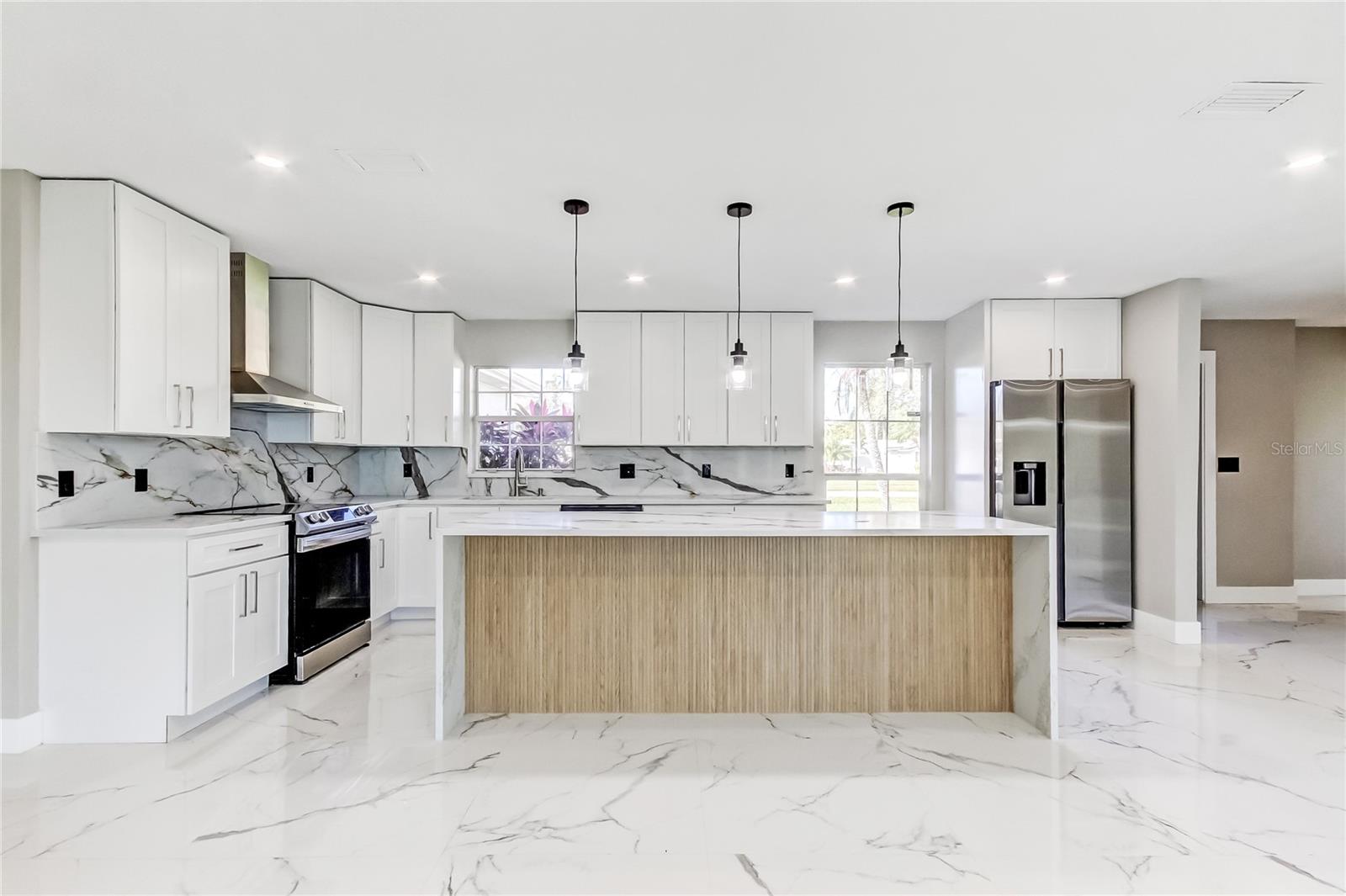 ARVIS CIRCLE - Residential