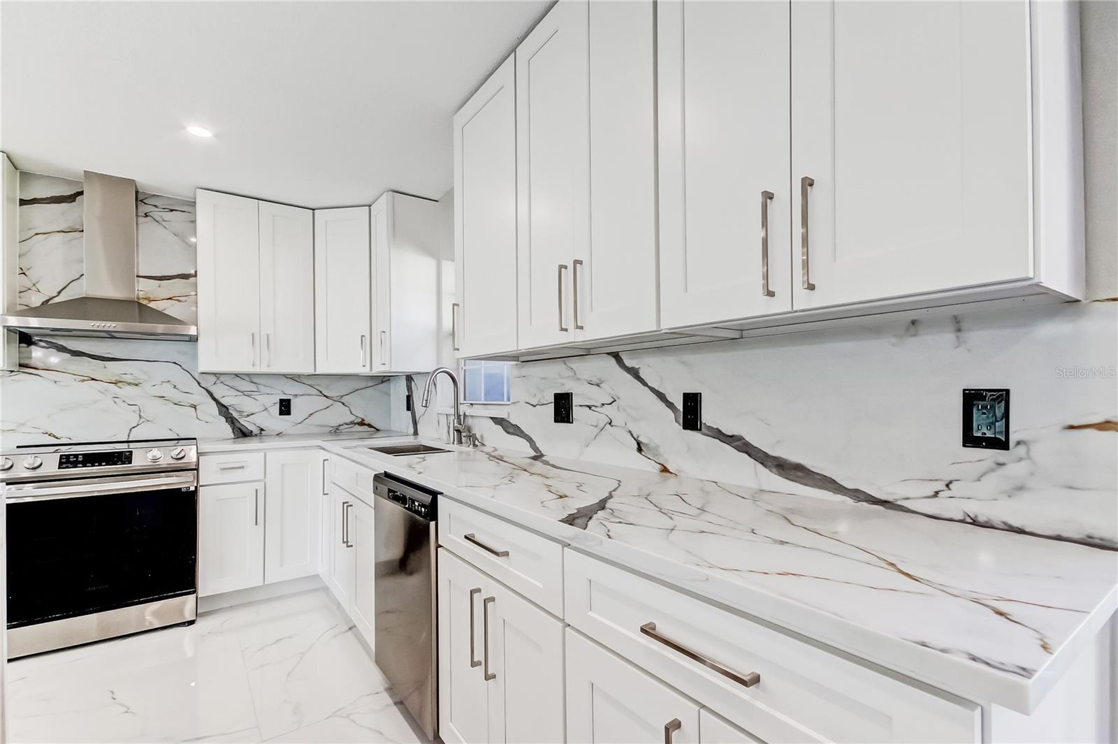 ARVIS CIRCLE - Residential