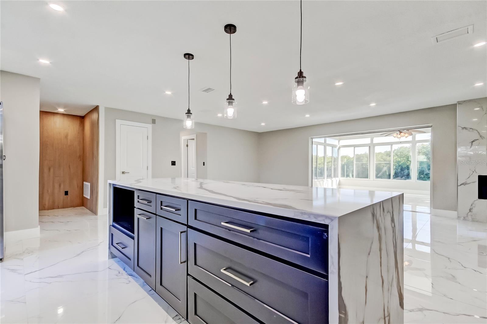 ARVIS CIRCLE - Residential