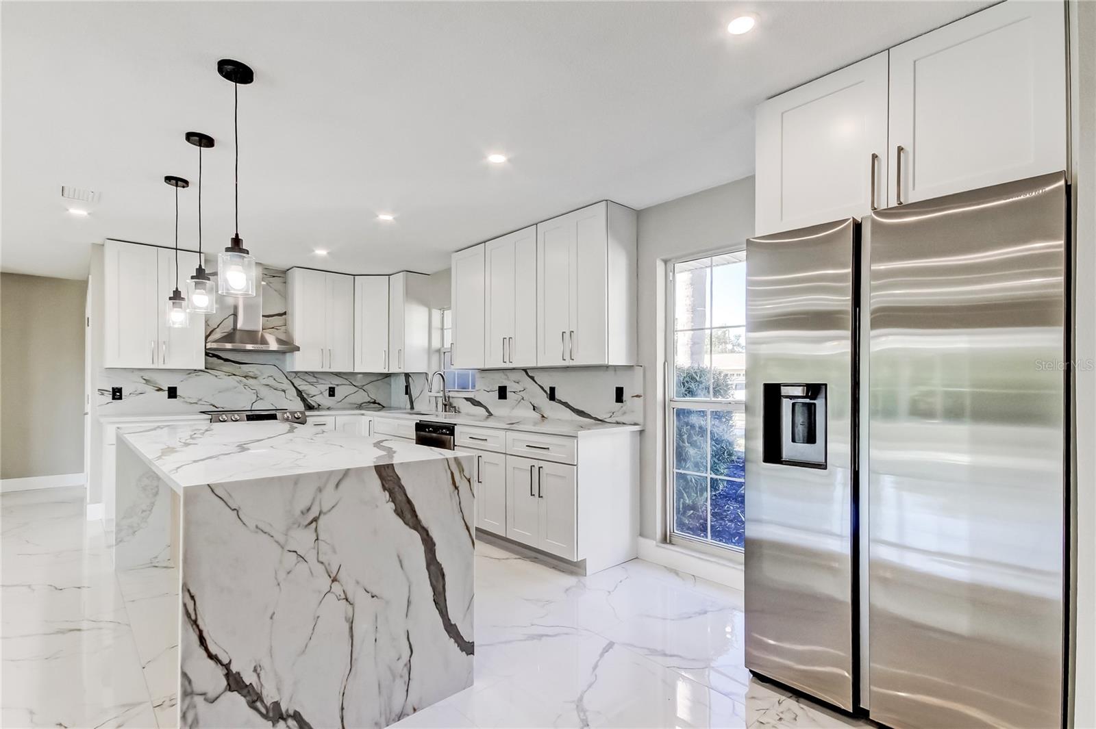 ARVIS CIRCLE - Residential