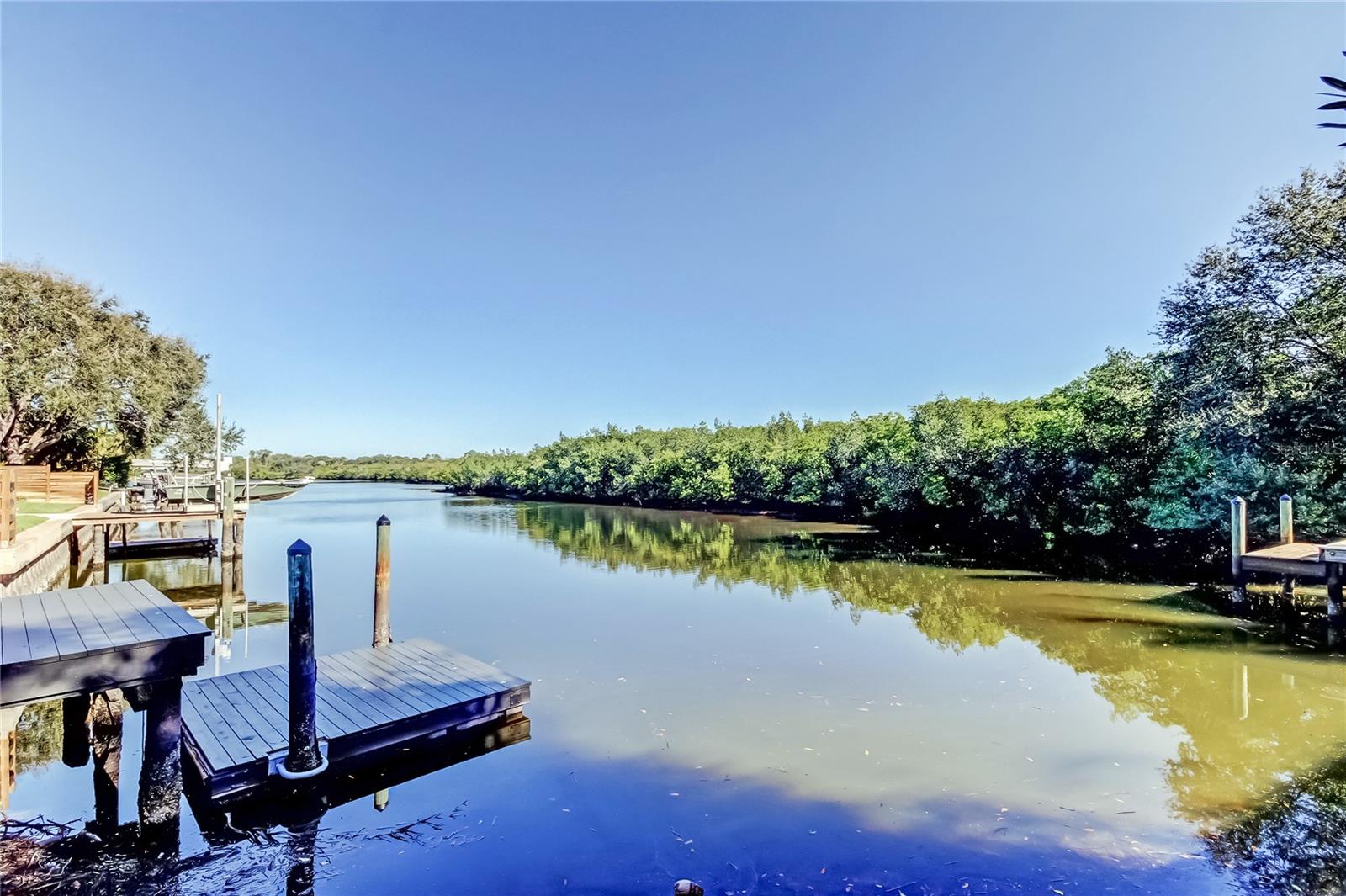 ARVIS CIRCLE - Residential