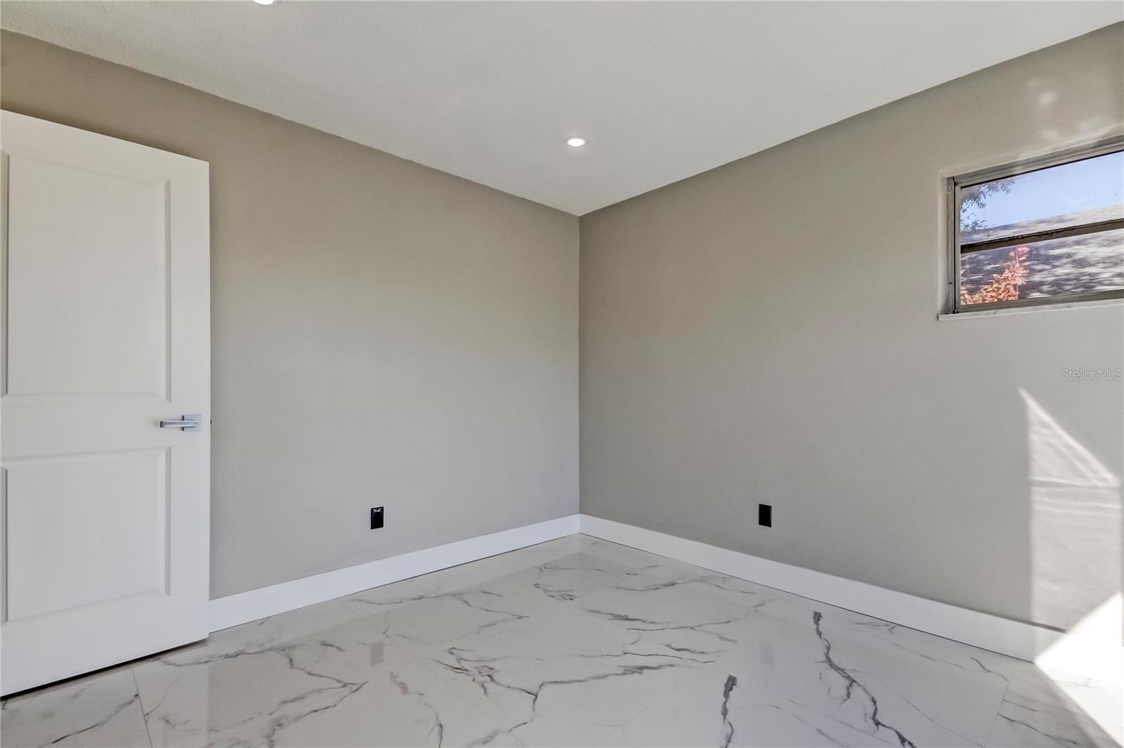 ARVIS CIRCLE - Residential