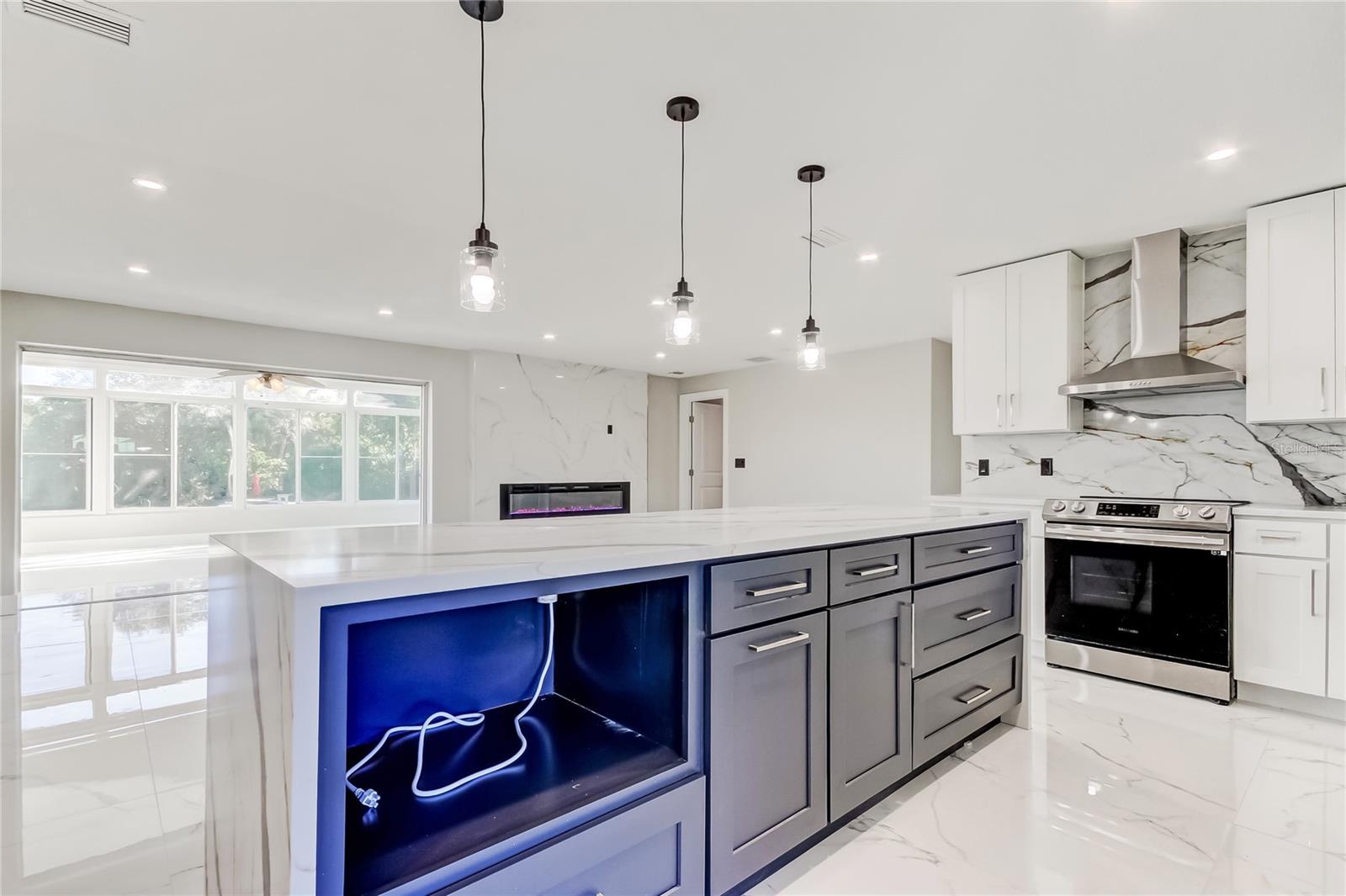 ARVIS CIRCLE - Residential