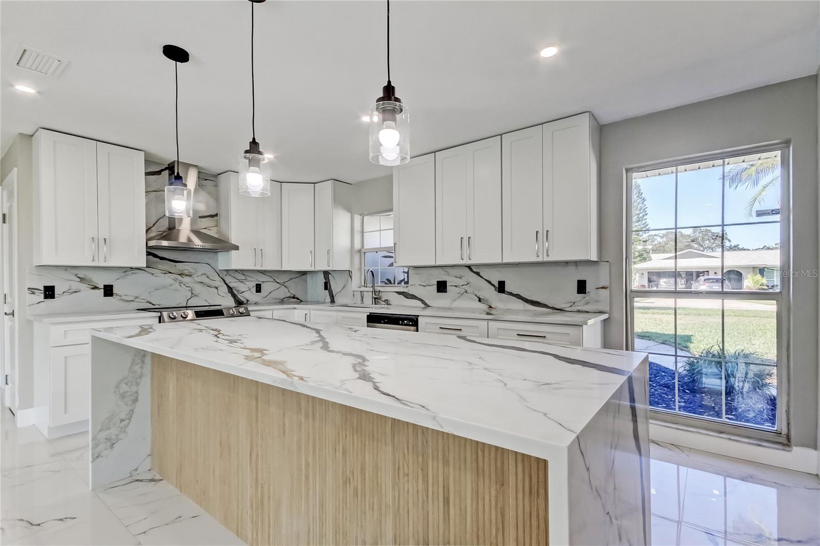 ARVIS CIRCLE - Residential